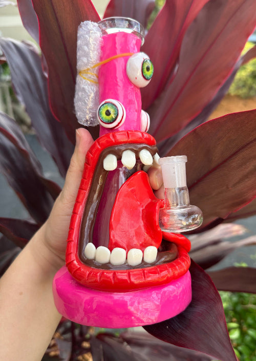 3D Third Eye Monster Glass Bong With Cyclops Design –  Monster Water Pipe Bong W/ Teeth